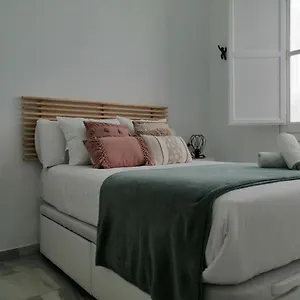 https://tourist-house-trajano-terraza-piscina.es-andalucia.com